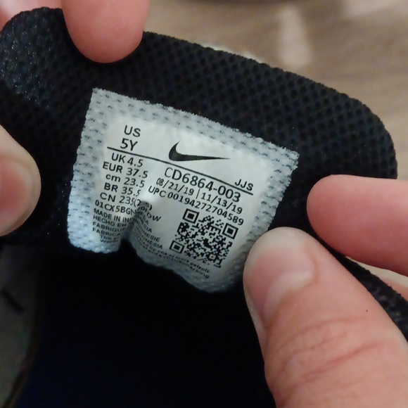 Nike Air Max Sneakers in Teal, Blue, and White - Picture 5 of 5